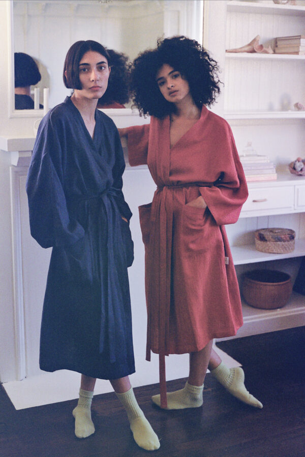 SOFT LINEN ROBE | Bathrobes | Sustainable clothing | ManInTheStudio