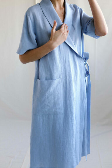Soft linen bathrobe with self tie belt | Bathrobes | Sustainable clothing | ManInTheStudio