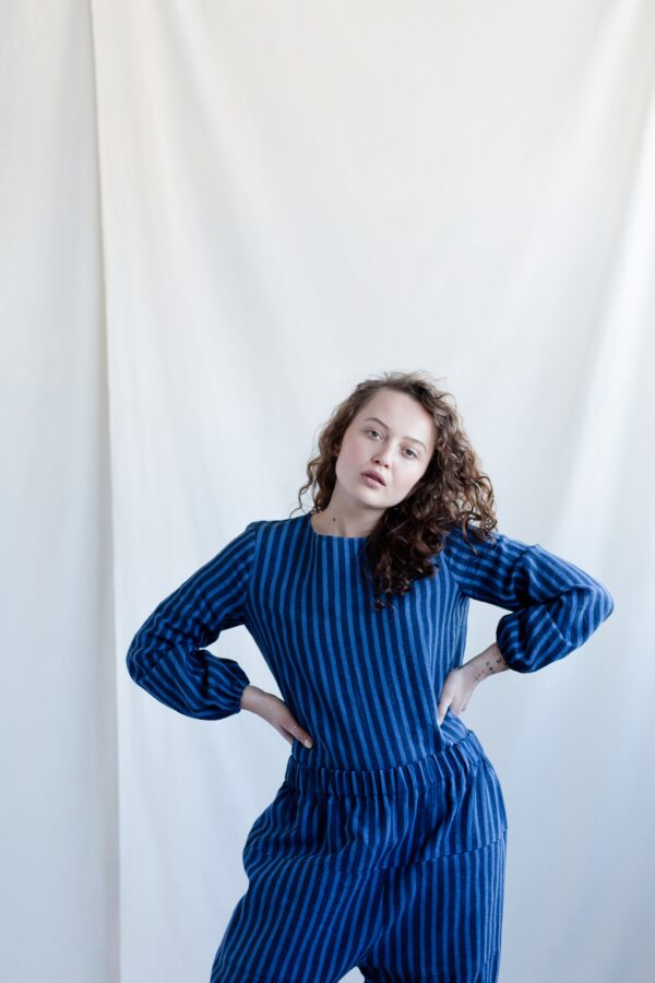 Loose linen long sleeve tunic blouse | Tops | Sustainable clothing | ManInTheStudio