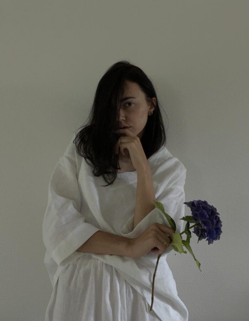 OVERSIZED LINEN KIMONO STYLE TOP