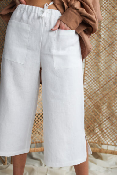 White linen cropped leg culottes with slits and patch pockets | Trousers | Sustainable clothing | ManInTheStudi
