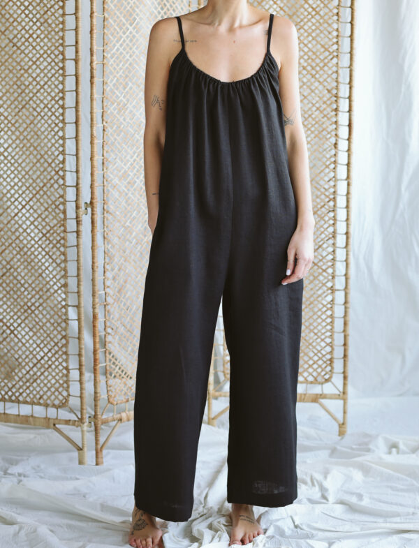Loose black linen wide leg strap jumpsuit​ ​​​​​​​​| Jumpsuits | Sustainable clothing | ManInTheStudio