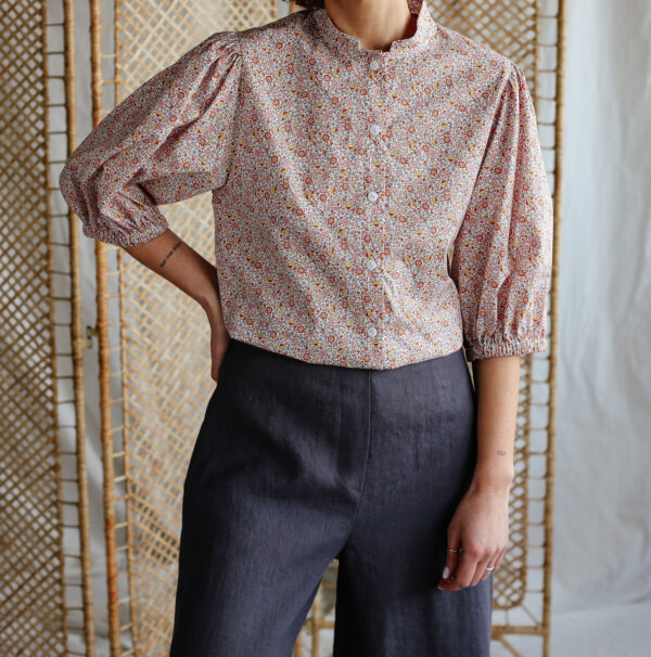 Floral organic cotton shirt​ | Blouse | Sustainable clothing | ManInTheStudio