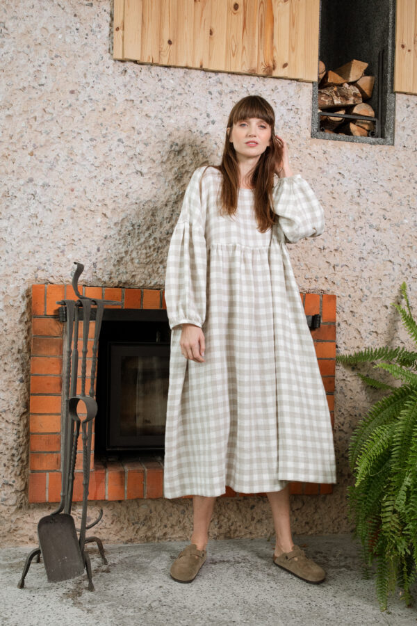 Linen dress with puffy dropped shoulders sleeves