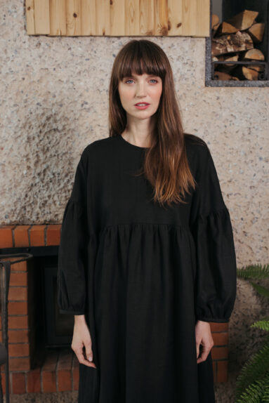 Oversized linen dress with puffy dropped shoulders sleeves