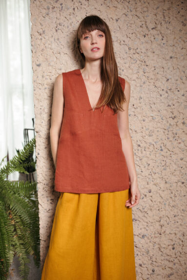 Deep V-neckline sleeveless linen top
