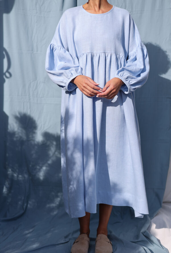Dropped shoulders linen dress