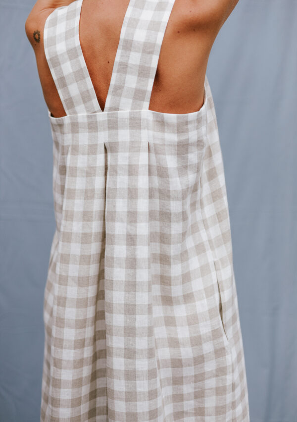 Origami checks linen dress | Dress | Sustainable clothing | ManInTheStudio