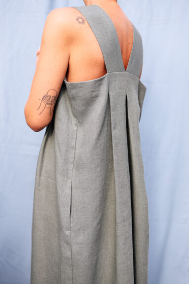Origami Maxi length linen dress with pockets | Dress | Sustainable clothing | ManInTheStudio